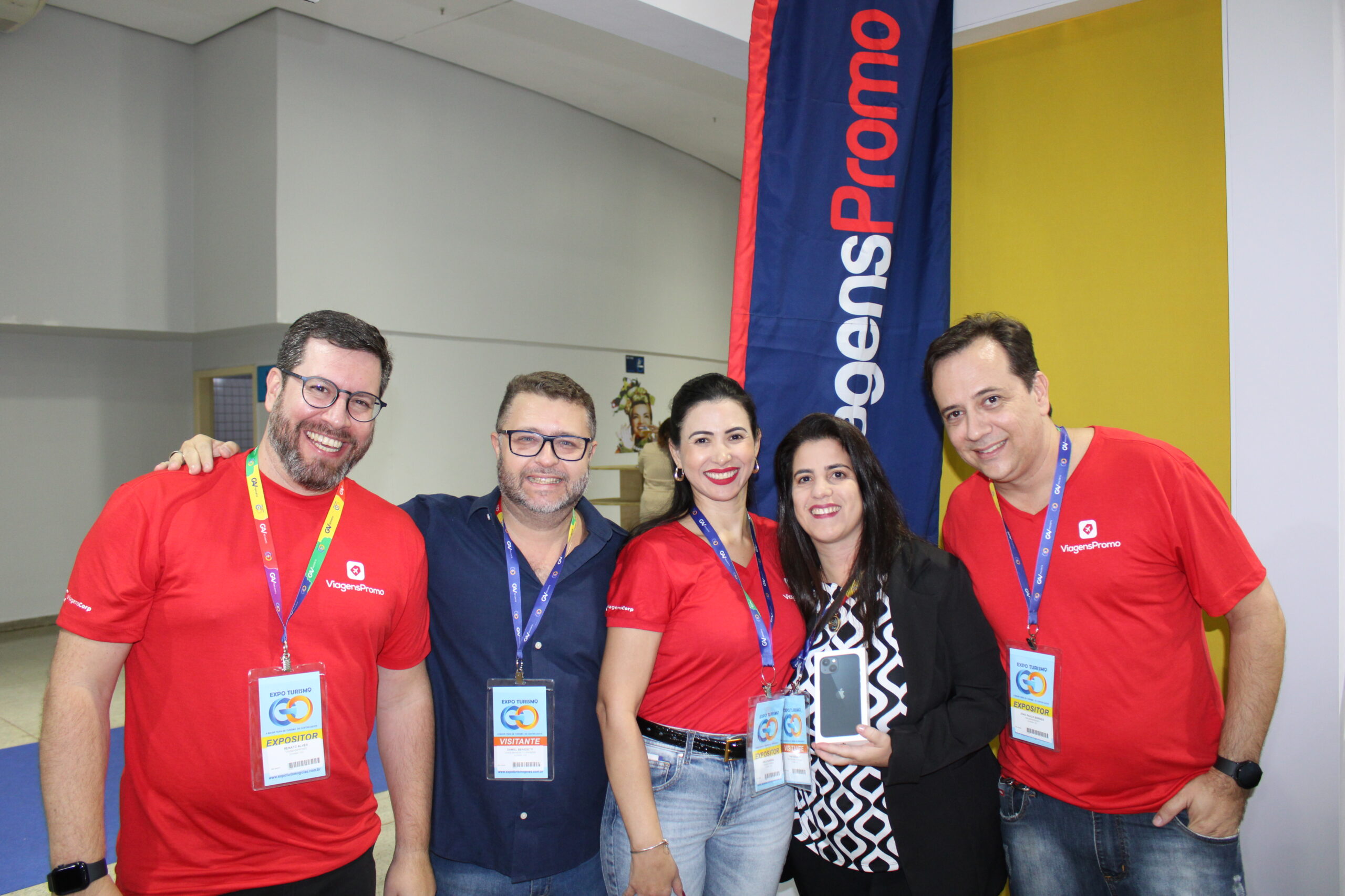 ViagensPromo entrega Iphones para agências premiadas durante a Expo Turismo Goiás ViagensPromo entrega Iphones para agências premiadas durante a Expo Turismo Goiás