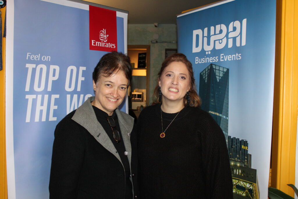 Karin Lima, da Emirates e Daniela Fabbri, do Turismo de Dubai Karin Lima, da Emirates e Daniela Fabbri, do Turismo de Dubai