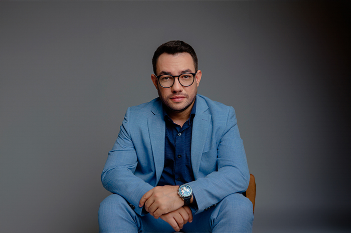 "Tela azul" no Turismo: o que está por trás do apagão da CrowdStrike que afetou o mundo? 2 Ilmar Muniz professor universitário de Direito Constitucional e Penal, e Especialista em Direito do Consumidor (Divulgação) CrowdStrike e Microsoft turismo apagão tecnologico