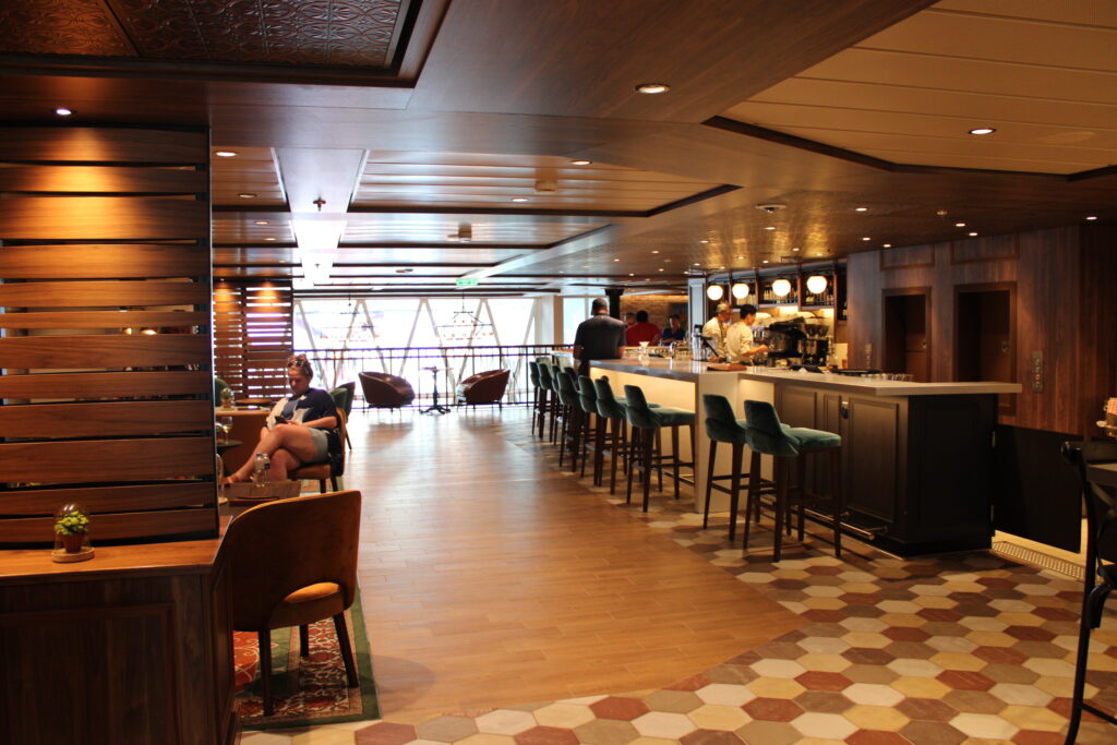 Interior do Giovanni's, restaurante italiano