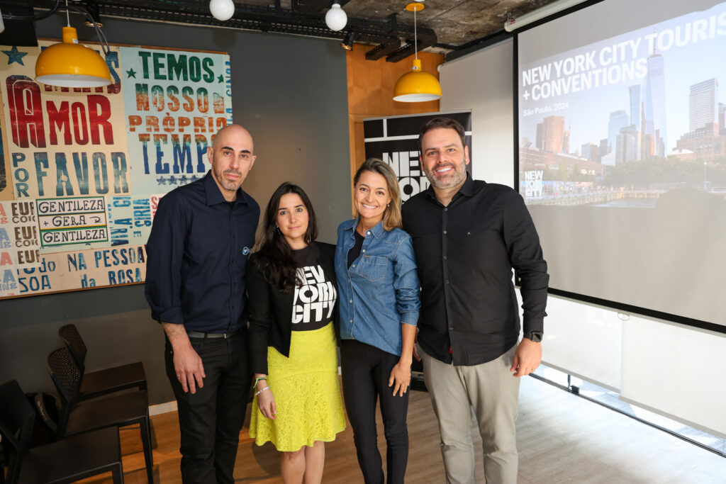 Jonathan Wommer, da Visual Turismo, Ana Beatriz Di Pietro, do New York City Tourism + Conventions, Tânia Nadolny, da Delta e Cristiano Henrique Lopes, palestrante Jonathan Wommer, da Visual Turismo, Ana Beatriz Di Pietro, do New York City Tourism + Conventions, Tânia Nadolny, da Delta e Cristiano Henrique Lopes, palestrante