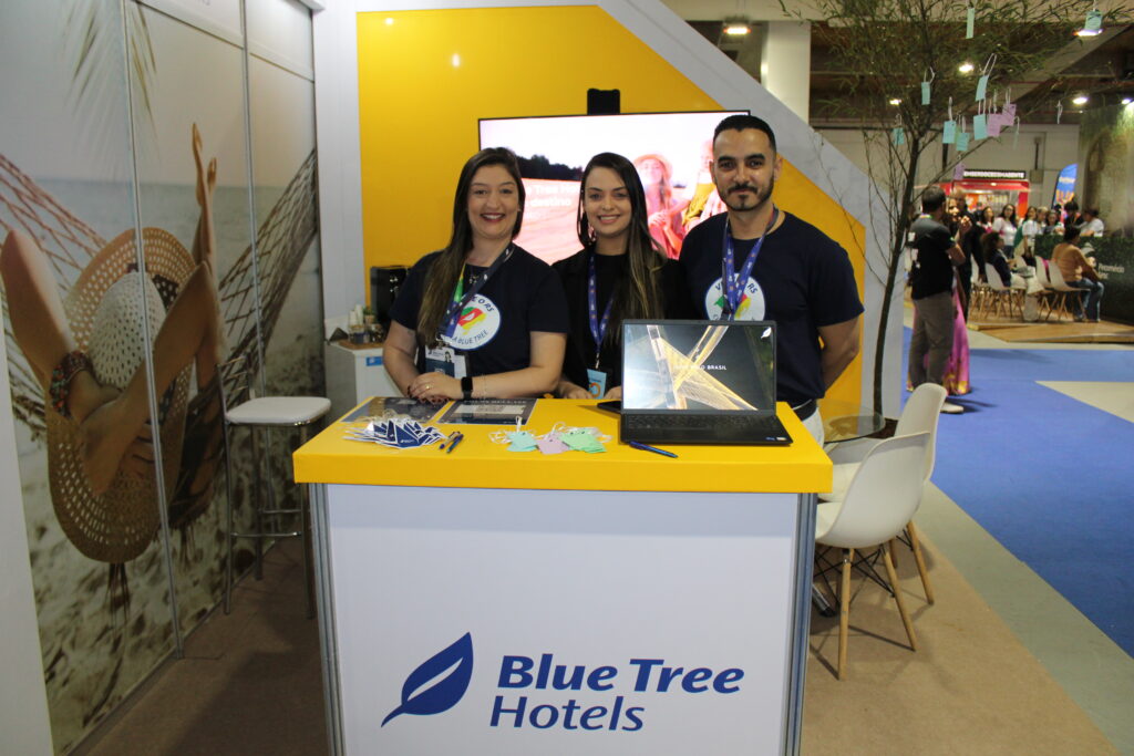 Kelly Lima, Priscylla Menezes e Tiago Freitas, da Blue Tree Hotels