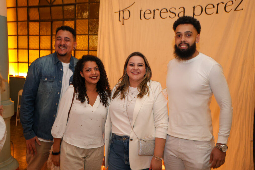 Leandro Xavier e Gabriela Silva, da Azzurro, Priscila Cisne, da Cisne Travel e Carlos Santos, da Teresa Perez Leandro Xavier e Gabriela Silva, da Azzurro, Priscila Cisne, da Cisne Travel e Carlos Santos, da Teresa Perez