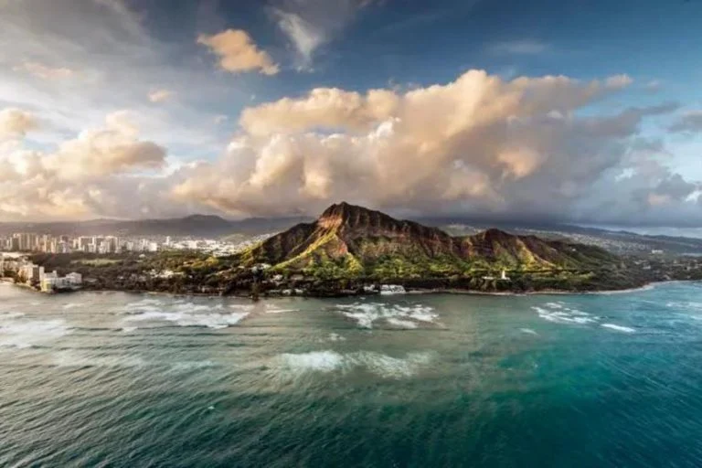 Honolulu, no Havaí, é a cidade mais segura para viajantes; confira os outros 14 destinos 1 Life Honolulu e a cidade mais segura do mundo para viajantes 768x512 1 Honolulu, no Havaí, é a cidade mais segura para viajantes; confira os outros 14 destinos