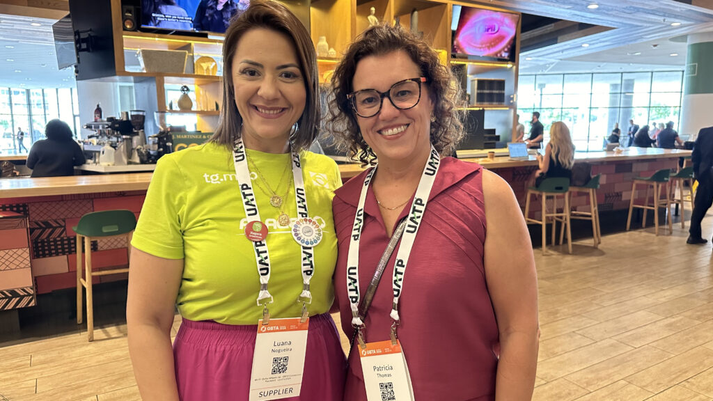 Luana Nogueira, da Alagev, e Patrícia Thomas, da Omnibees Luana Nogueira, da Alagev, e Patrícia Thomas, da Omnibees