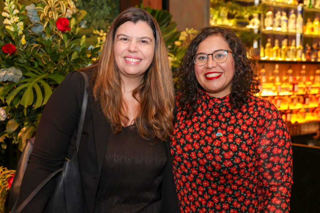Mariana Azevedo, da Diversa Turismo e Amine Silvares, do Turismo de Aruba