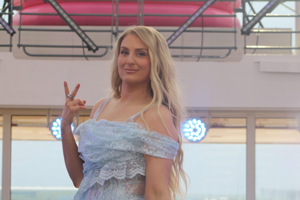 Meghan Trainor é a madrinha do Utopia of the Seas