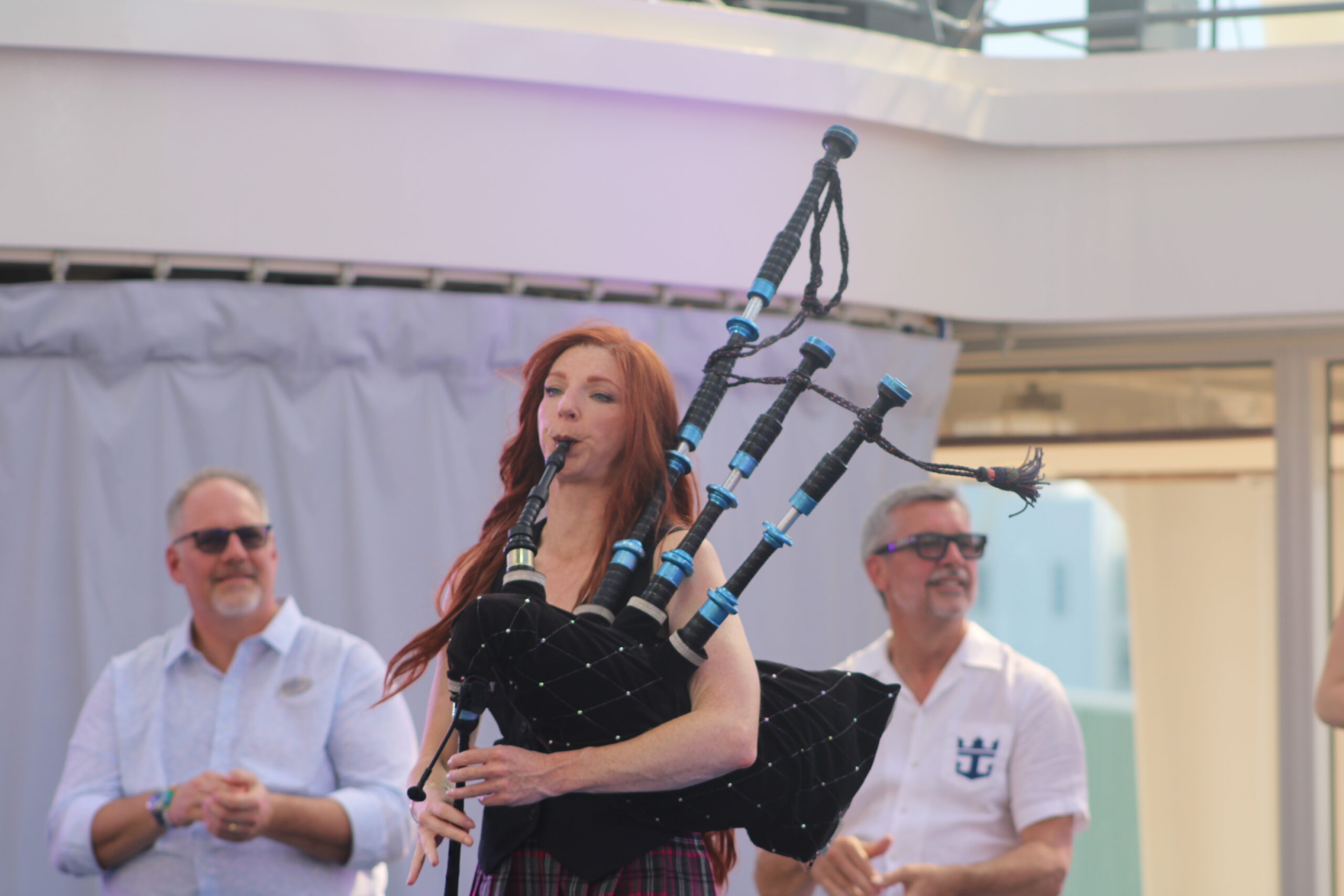 Músicos tocaram no evento de inauguração oficial do Utopia of the Seas