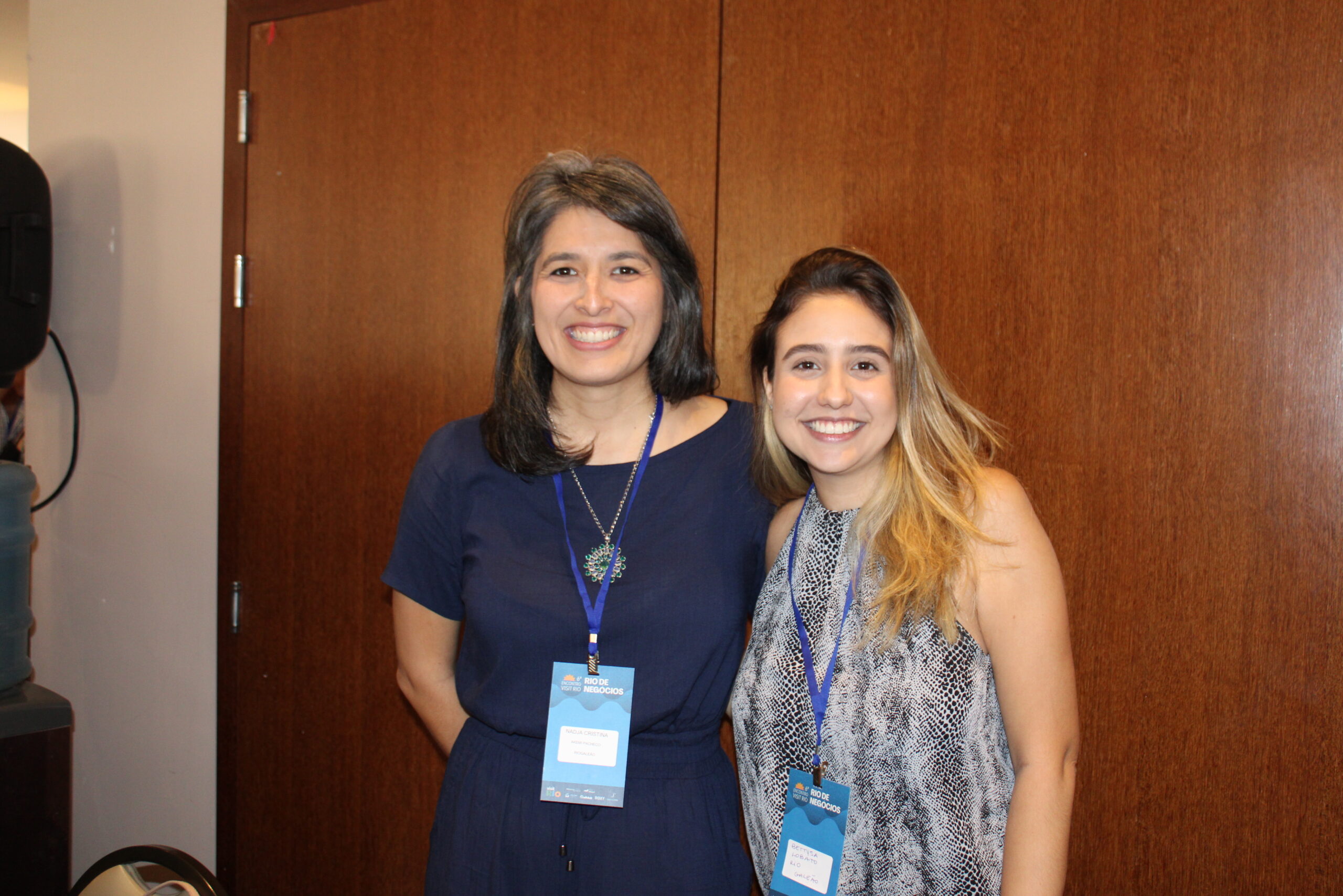 Nadja Pacheco e Bettysa Lobato, do RIOgaleão Nadja Pacheco e Bettysa Lobato, do RIOgaleão