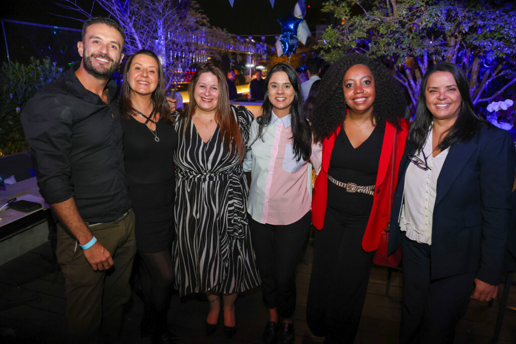 Neto Fernandes, do Visit Orlando, Joyce Cordeiro, Rafaela Brown e Ingrid Santos, da Aviareps, Vilmara Souza e Elenilde Rodrigues, da Agaxtur