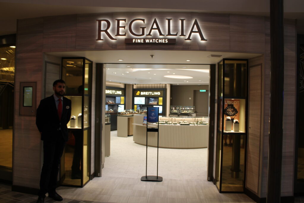 Regalia vende relógios de luxo
