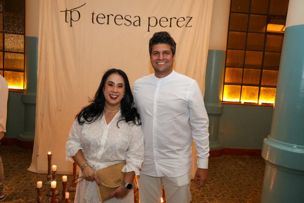 Renata Yano e Dario Espinosa, da Teresa Perez Renata Yano e Dario Espinosa, da Teresa Perez