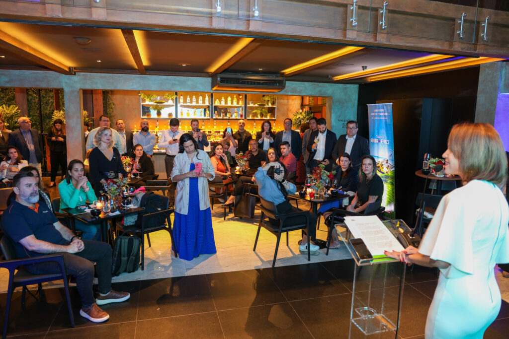 Ronella Croes, CEO do Turismo de Aruba durante evento em São Paulo