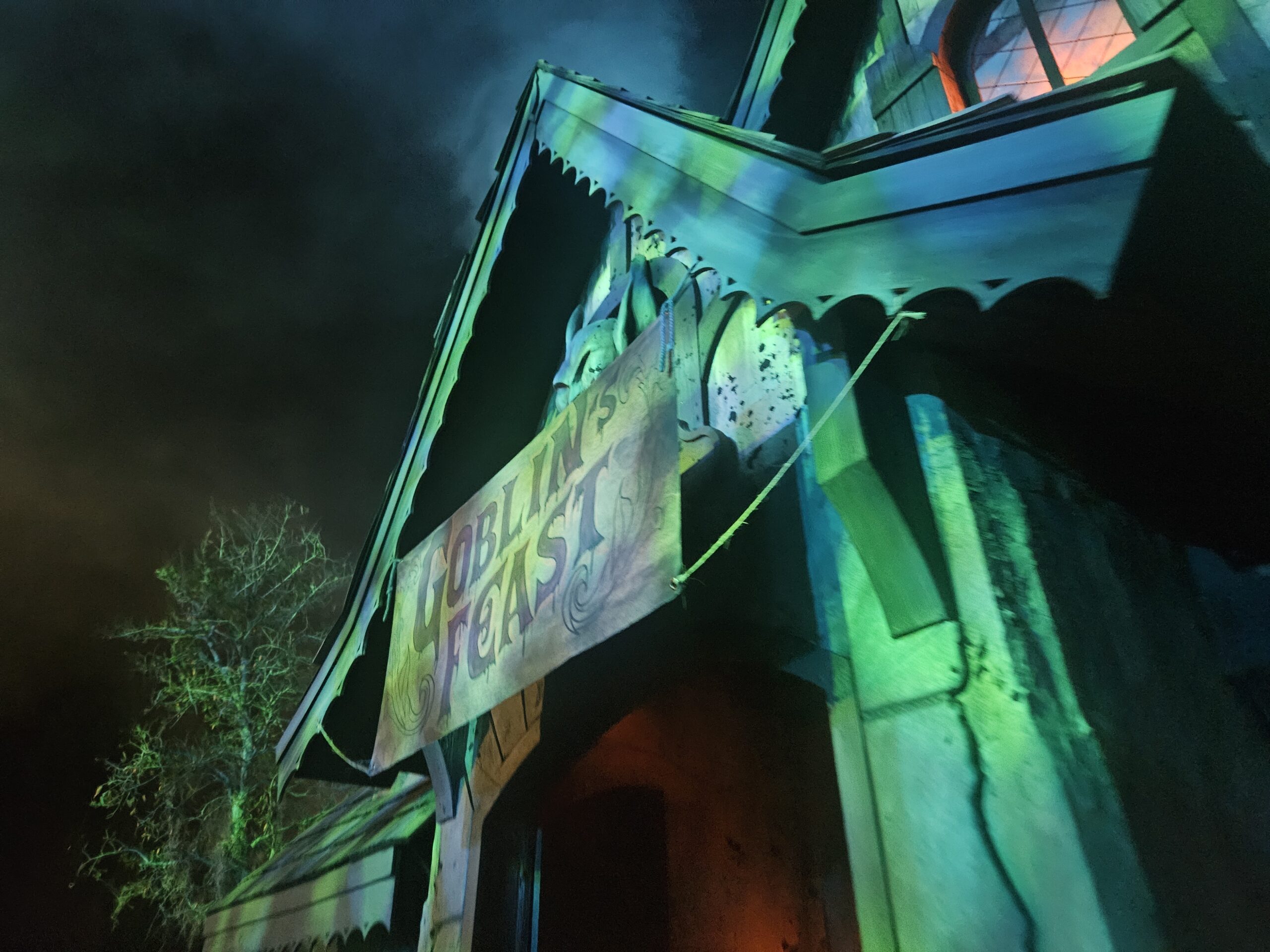 Casa “Goblin’s Feast”