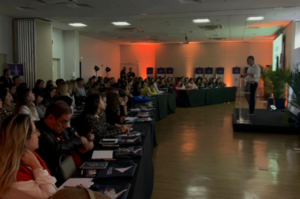 O evento contou com as presenças de mais de 10 fornecedores para uma agenda de treinamentos e debate de práticas de negócios (Divulgação/HotelDO)