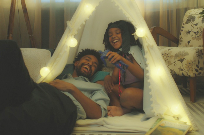 Onfly lança campanha de Dia dos Pais com reflexão sobre impacto de viagens a trabalho nos momentos em família 1 Onfly lança campanha de Dia dos Pais com reflexão sobre impacto de viagens a trabalho nos momentos em família