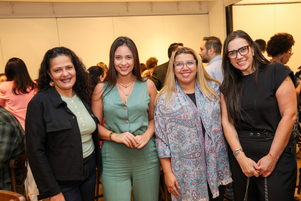 Adriana Nascimento e Aline Rocha da Casa do Agente, Samara Miranda da Diversa Turismo e Giovanna Paulineli da Orinter