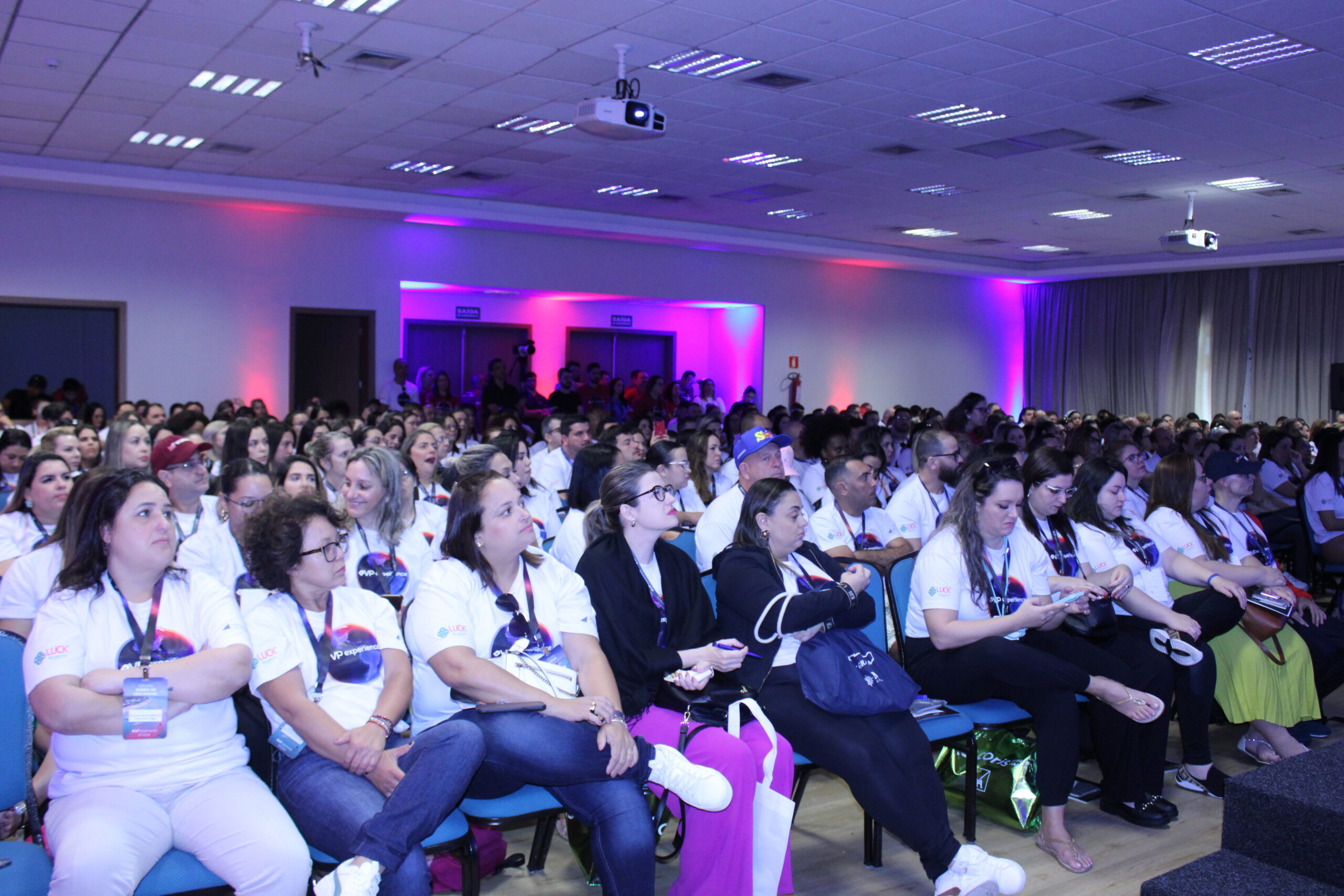 Agentes participaram das palestras do segundo dia de evento Agentes participaram das palestras do segundo dia de evento
