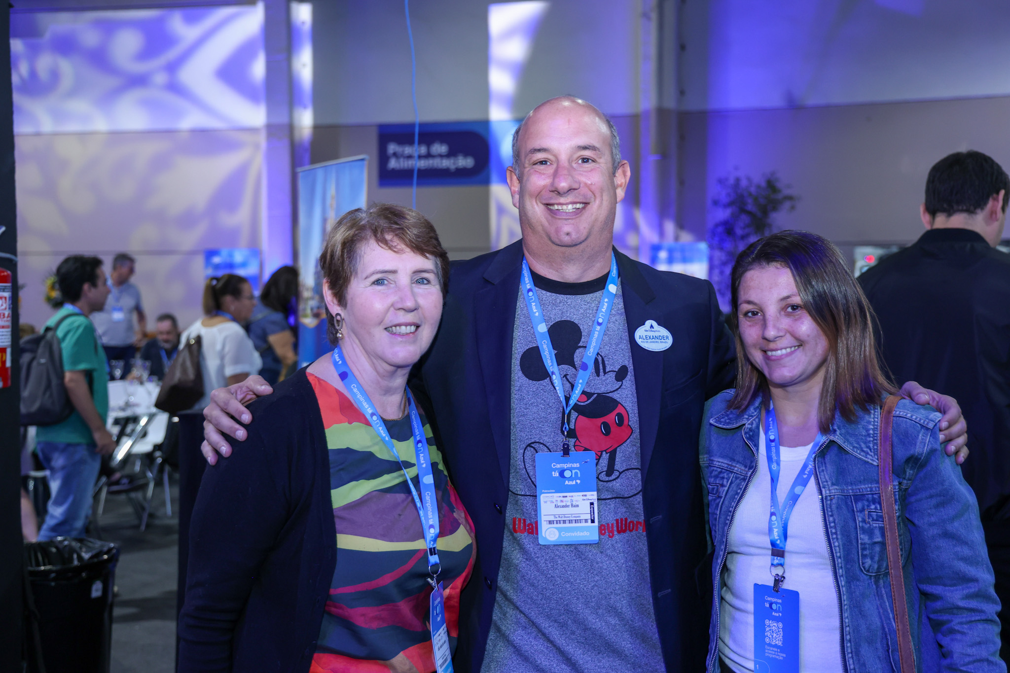 Alba Valéria e Luana Barbosa, da Escultur Turismo e Alexander Haim, da Disney Alba Valéria e Luana Barbosa, da Escultur Turismo e Alexander Haim, da Disney