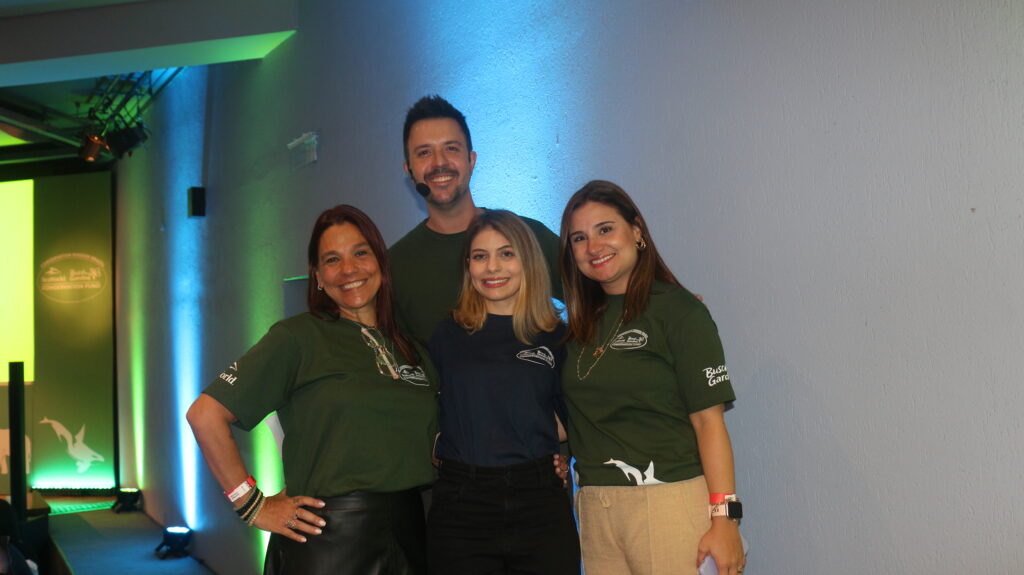 Ana Cristina Muniz, Leonardo Fortes, Larissa Alvarez e Juliana Bordin, do SeaWorld