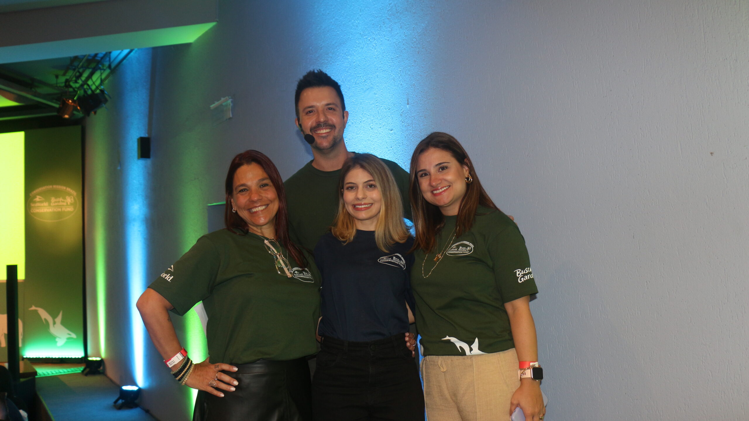 Ana Cristina Muniz, Leonardo Fortes, Larissa Alvarez e Juliana Bordin, do SeaWorld