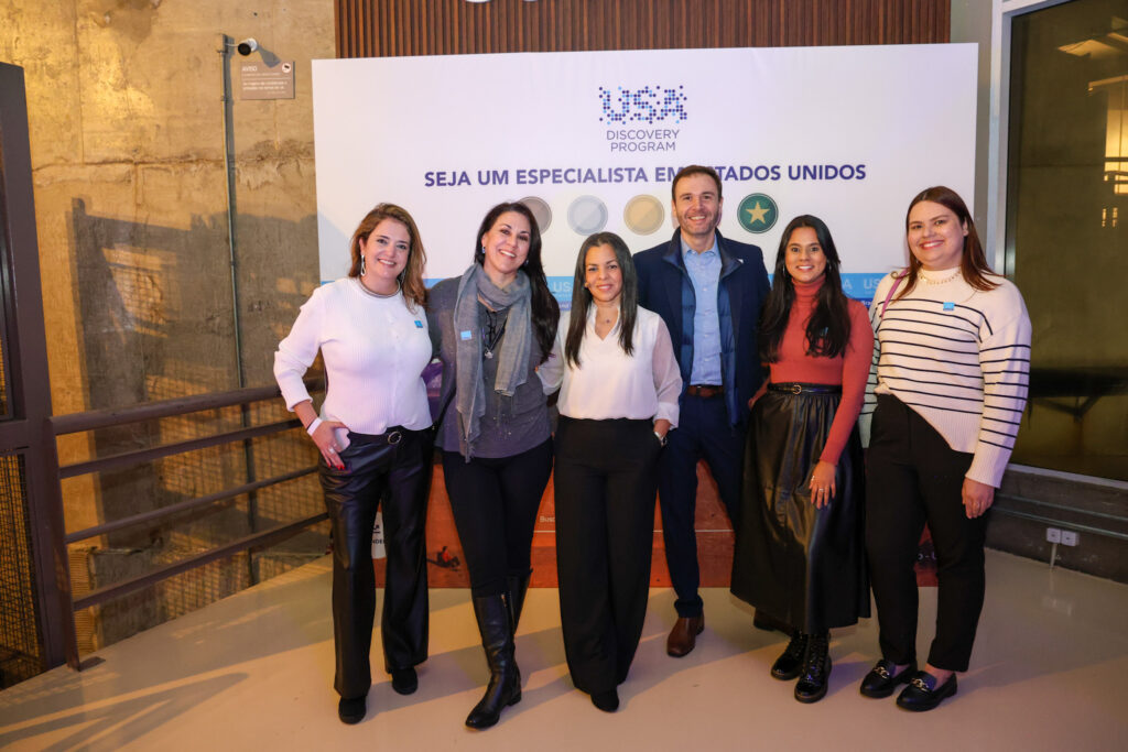 Ana Elisa Facchinato, Lizandra Pajak, Lisa Tejeda, gerente sênior de desenvolvimento Global de Trade do Brand USA para América Latina, Dênis Ribeiro, Ingrid Santos e Fabiana Andrade, do Brand USA