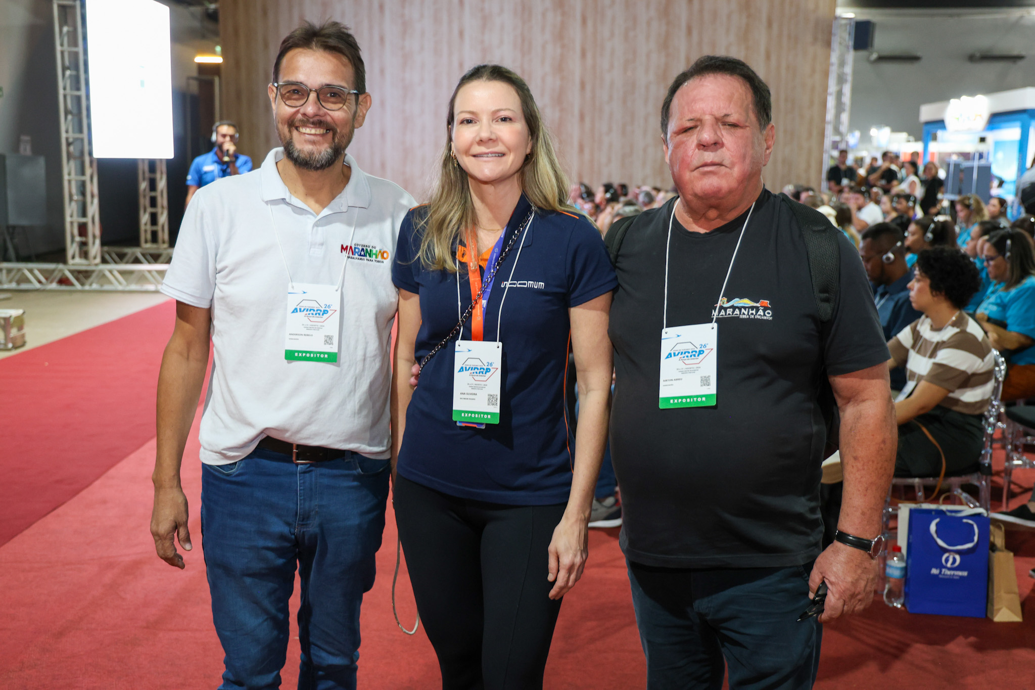 Ana Oliveira, da Incomum, entre Anderson Marques e Airton Abreu, do Governo do Maranhão