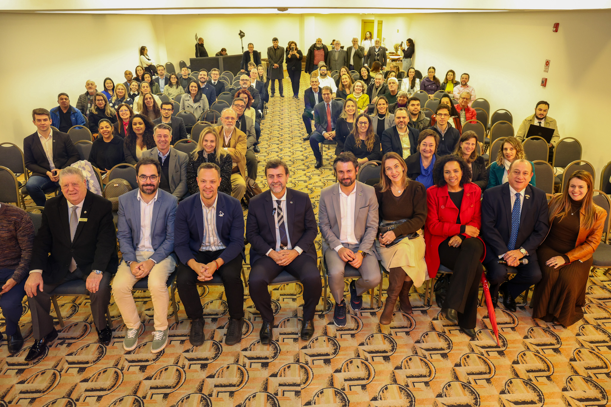 Autoridades se reuniu no Sheraton WTC Autoridades se reuniu no Sheraton WTC