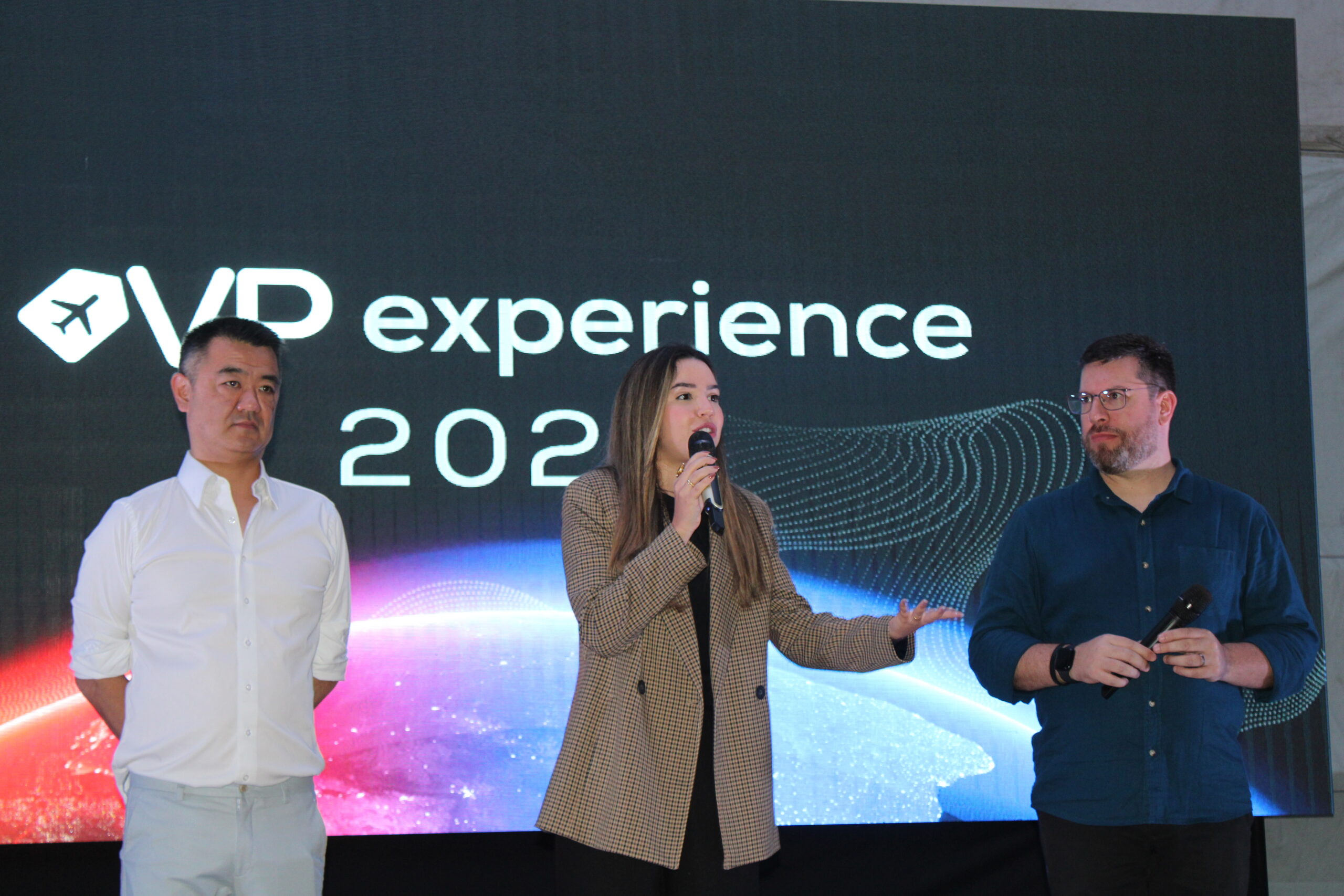 Bárbara apresentou números do destino e reforçou parceria com a VP Bárbara apresentou números do destino e reforçou parceria com a VP