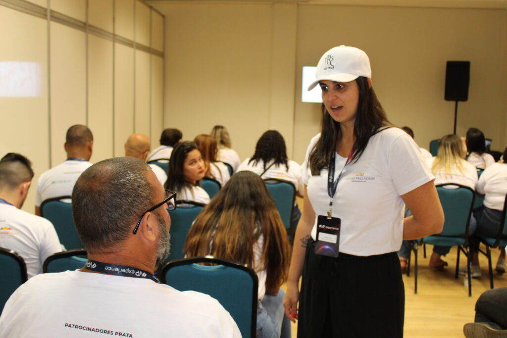 Carol Abud, da Palladium, conversou com os agentes presentes