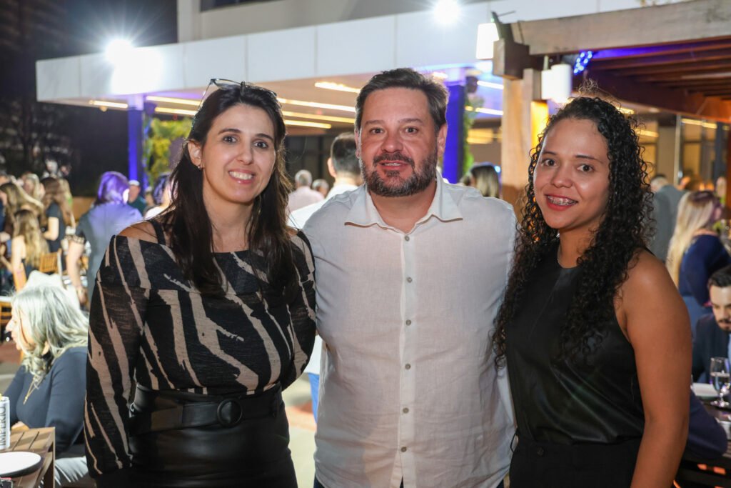 Carolina Gomide, gerente geral Wyndham Garden, Fabrizio Cavallini, e Milena Torquarto, do Hotel Wyndham Garden