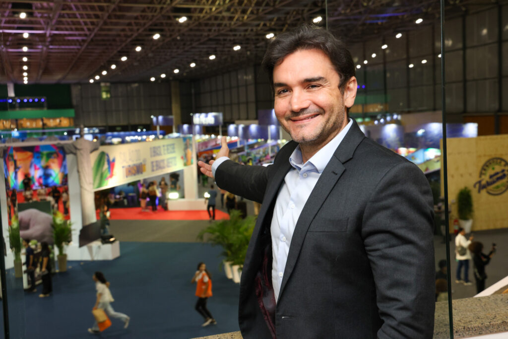 Ministério do Turismo anuncia liberação de novos recursos destinados às micro e pequenas empresas do setor 1 Celso Sabino ministro do Turismo Ministério do Turismo anuncia liberação de novos recursos destinados às micro e pequenas empresas do setor