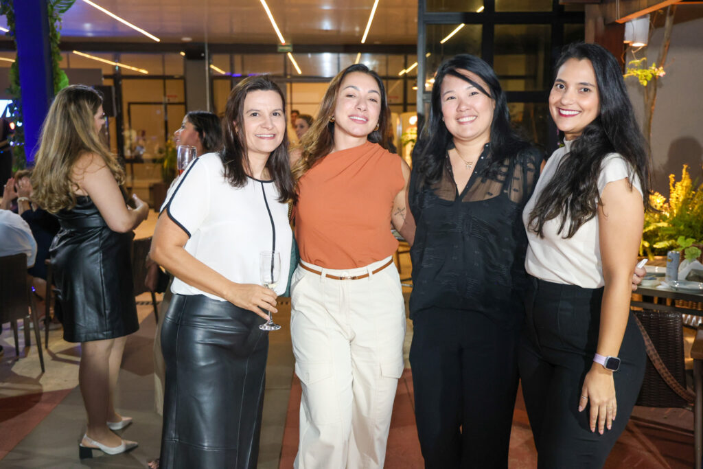 Dani Nunes, da Reservia, Salma Mega e Lydiane Fukayama, da Flytour e Jessica Bezerra, da Befly