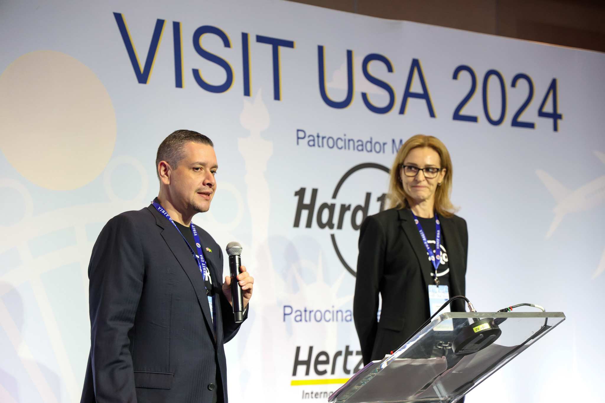 Daniel Earle e Karina Faber, do Hard Rock Internacional Daniel Earle e Karina Faber, do Hard Rock Internacional