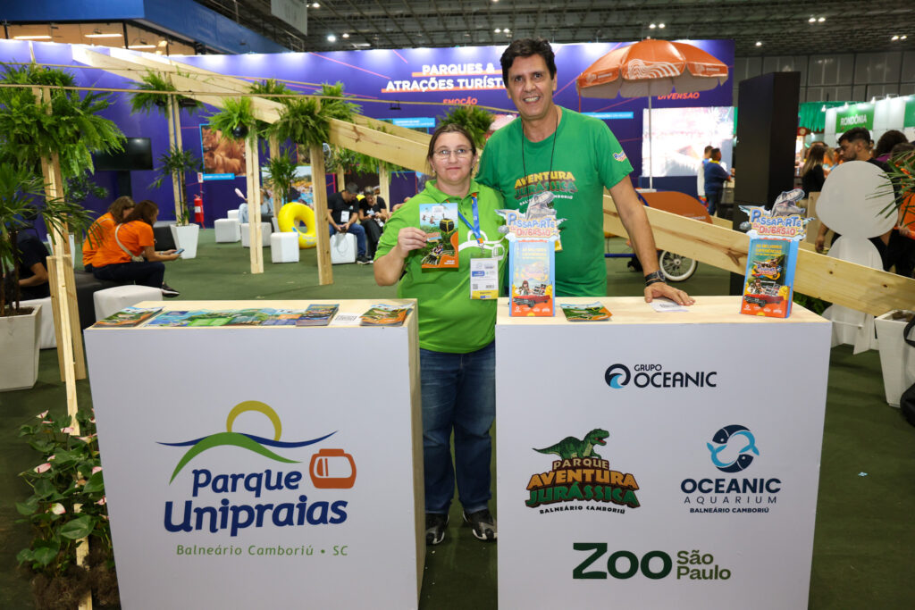 Daniela Bissoli, do Parque Unipraias e Mano Neves, do Grupo Oceanic