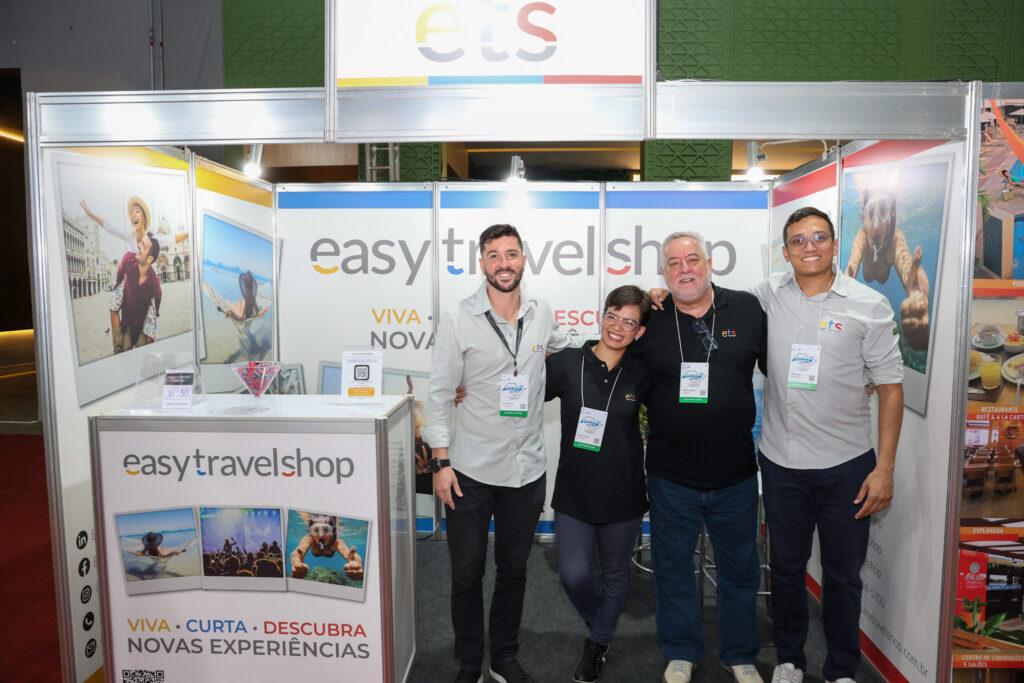 Douglas Diniz, Bárbara Borges, Michael Barkoczy e Breno Golob, da ETS