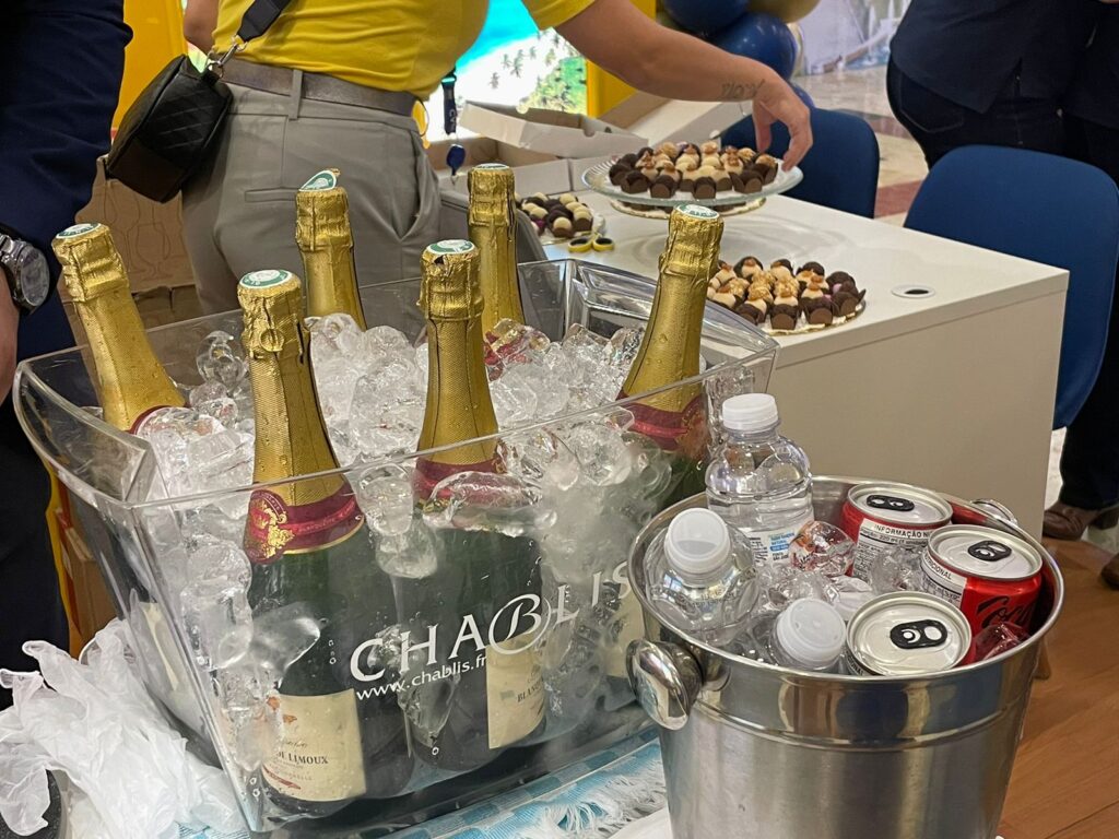 Evento de lançamento conta com um coquetel para os convidados