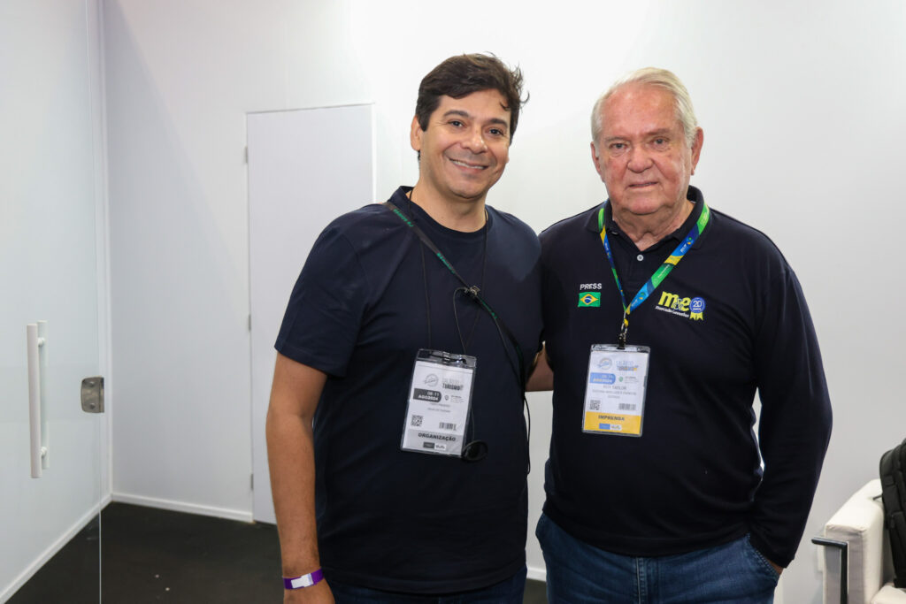 Fábio Pinheiro, do MTur e Roy Taylor, do M&E