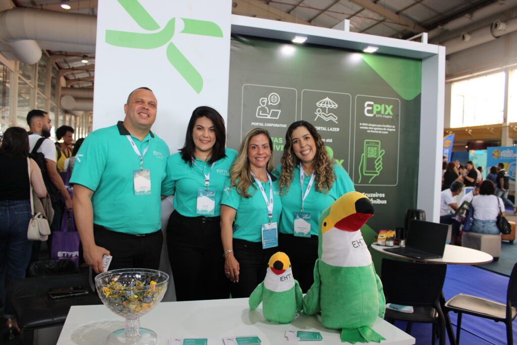 Equipe da EHTL Viagens, durante Festur Alagoas