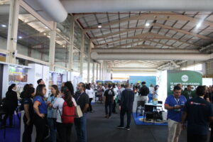 Feira de exposição teve início por volta das 14h