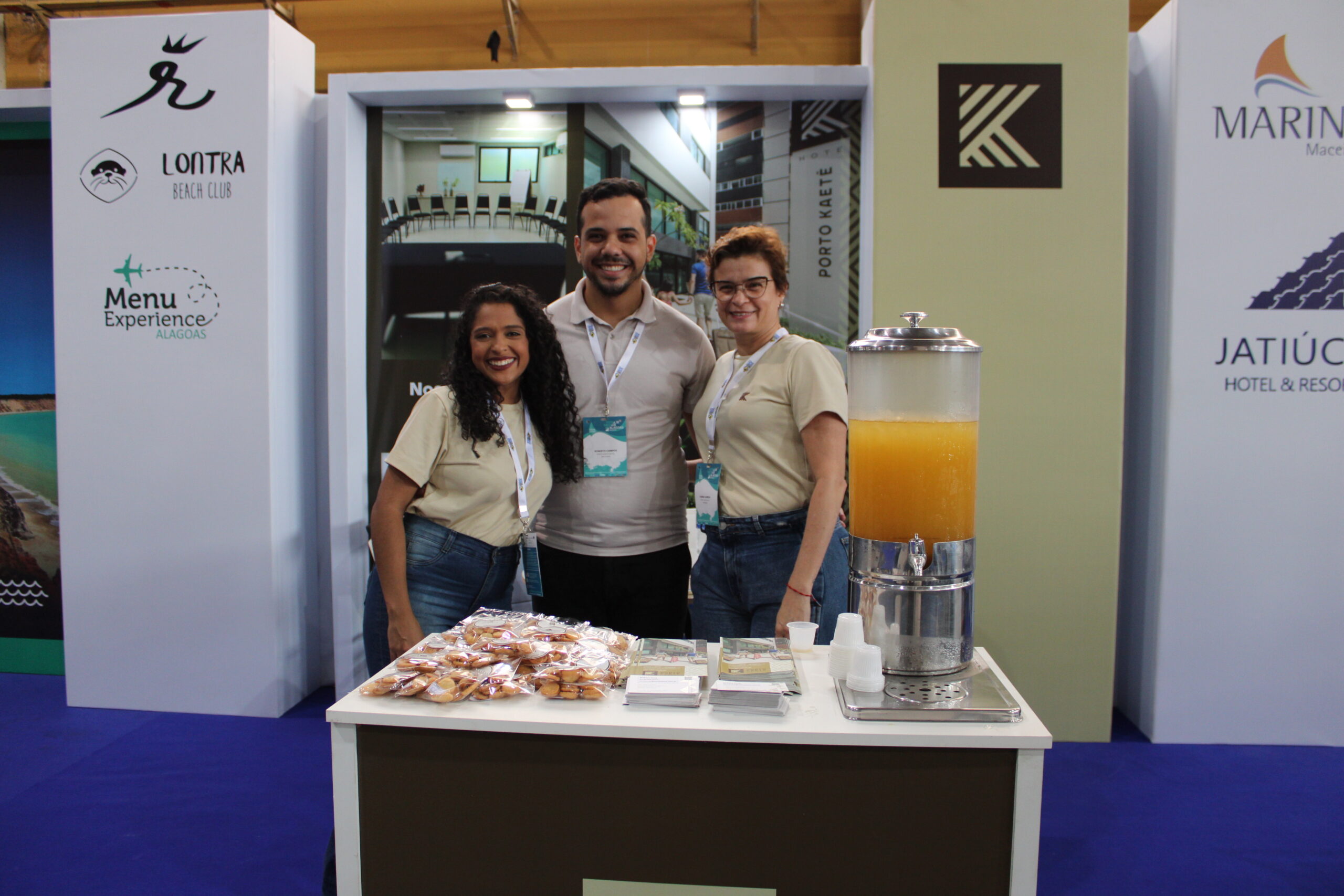 Andreza Mota, Roberto Campos e Karina Almeida, da Porto Kaete Hotel