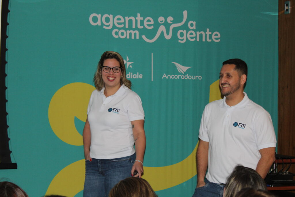Carolina Sovenhi e Artur Fernando, da R11 Travel