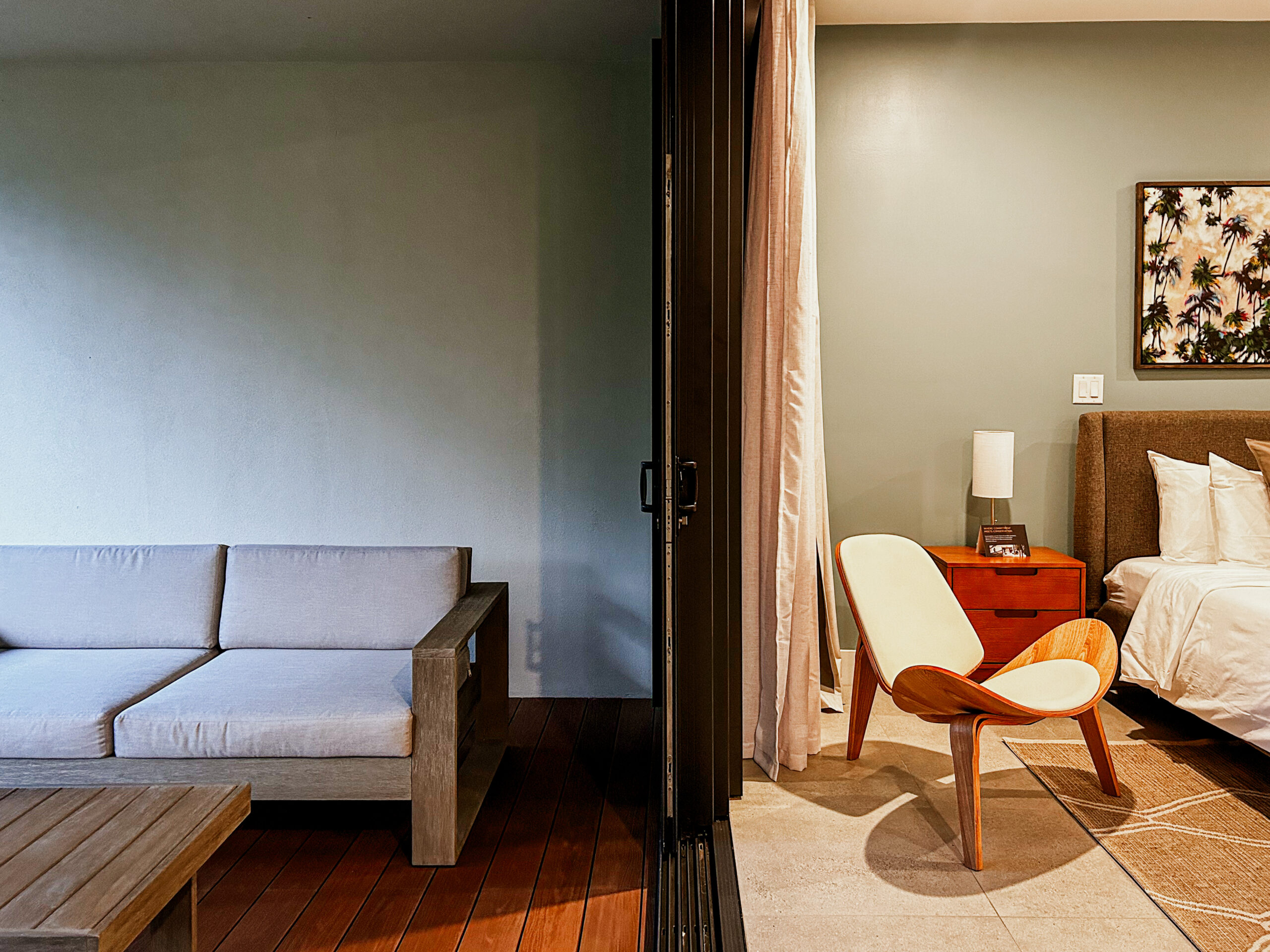 Os quartos do hotel Vida são amplos e possuem uma integração com a natureza Os quartos do hotel Vida são amplos e possuem uma integração com a natureza