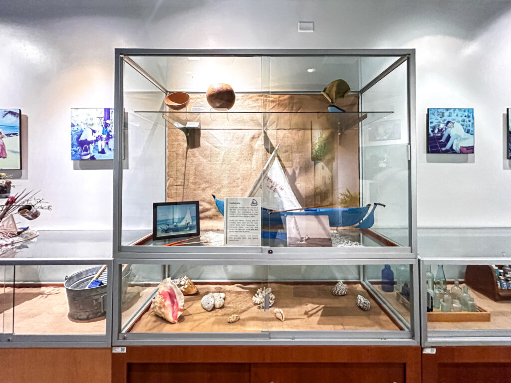 No museu de Pedro St, James é possível encontrar artefatos que datam do início da civilização de Grand Cayman