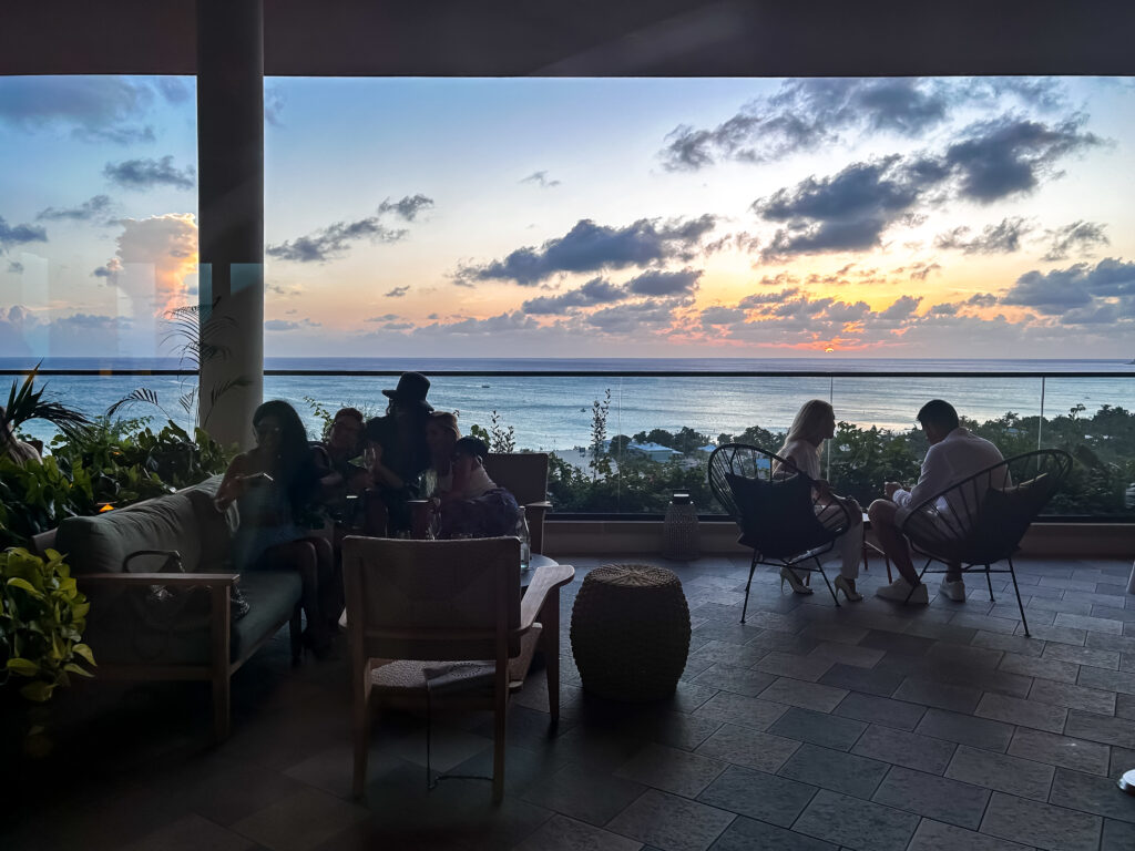 Pôr do sol no POM POM