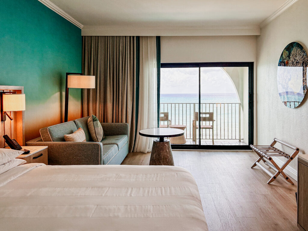 Quarto do hotel Grand Cayman Marriott Resort