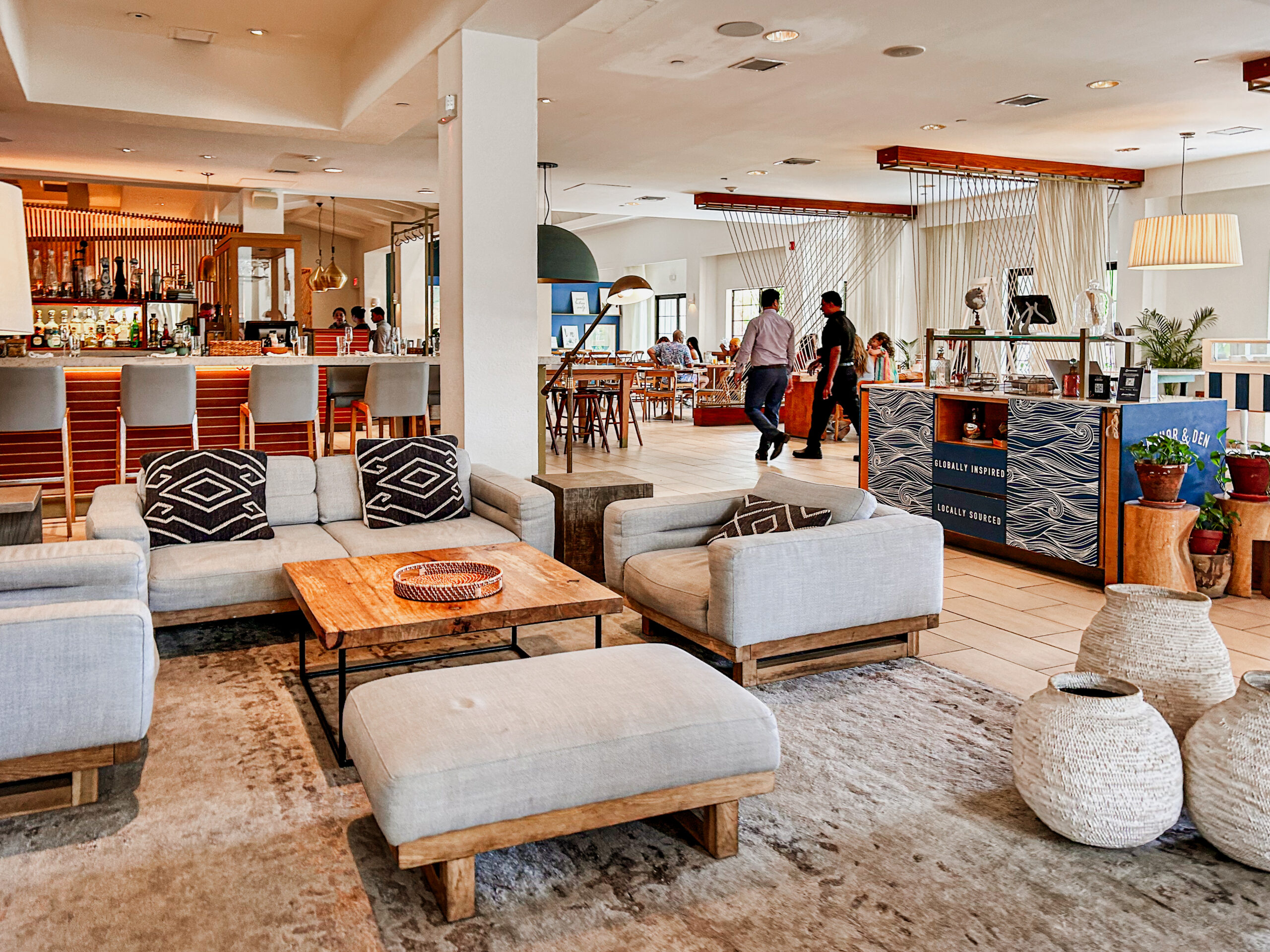 Lobby do hotel Grand Cayman Marriott Resort Lobby do hotel Grand Cayman Marriott Resort