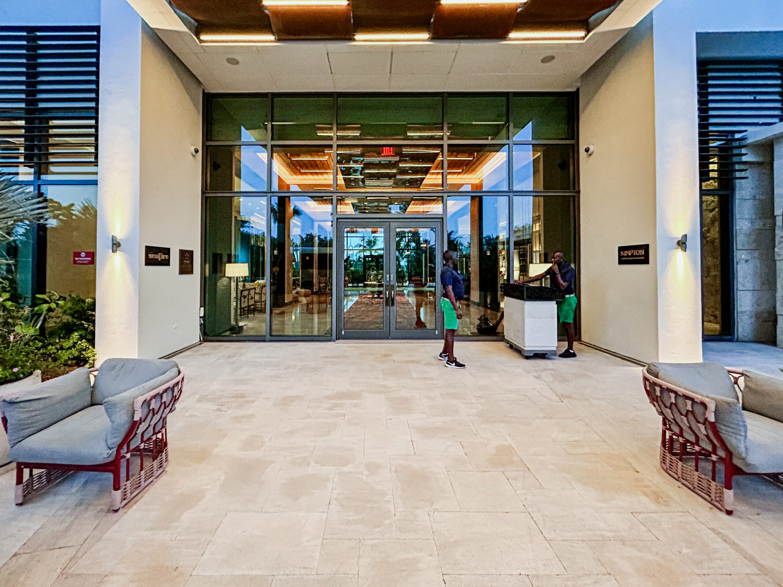 Entrada do Kimpton Seafire Resort + Spa Entrada do Kimpton Seafire Resort + Spa