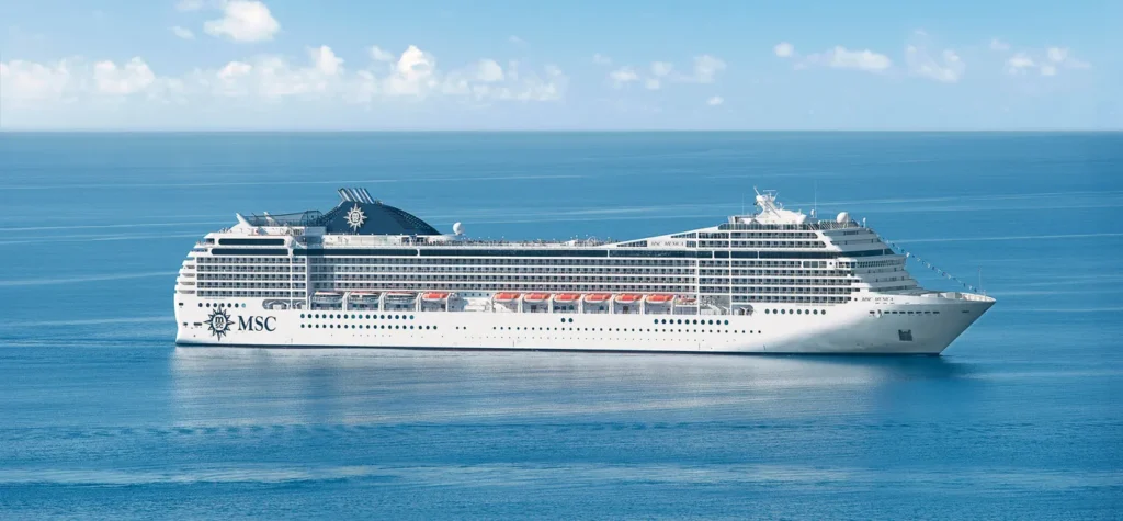 MSC Yacht Club chega a mais 2 navios da classe Musica MSC lança ferramenta capaz de reduzir até 15% das emissões dos navios