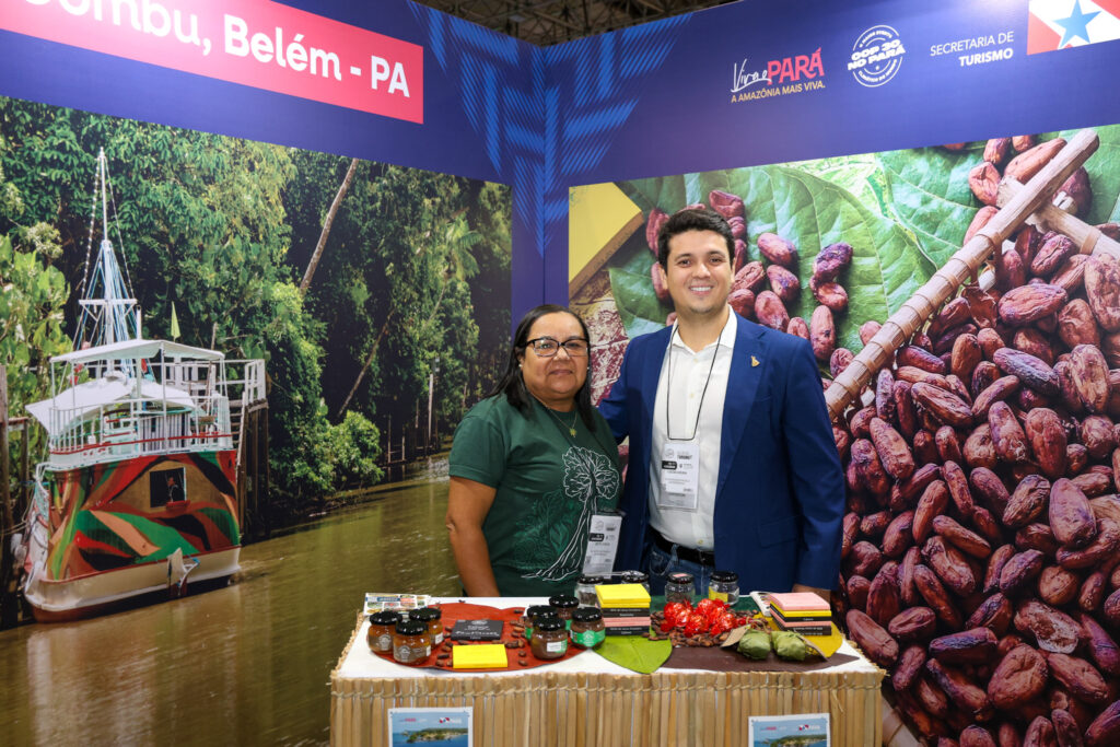 Izete Costa e Lucas Vieira, da Setur-PA